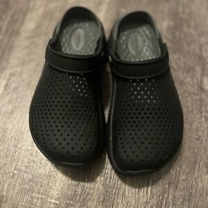 Crocs literide size women’s 6 / mens 4 VGUC black